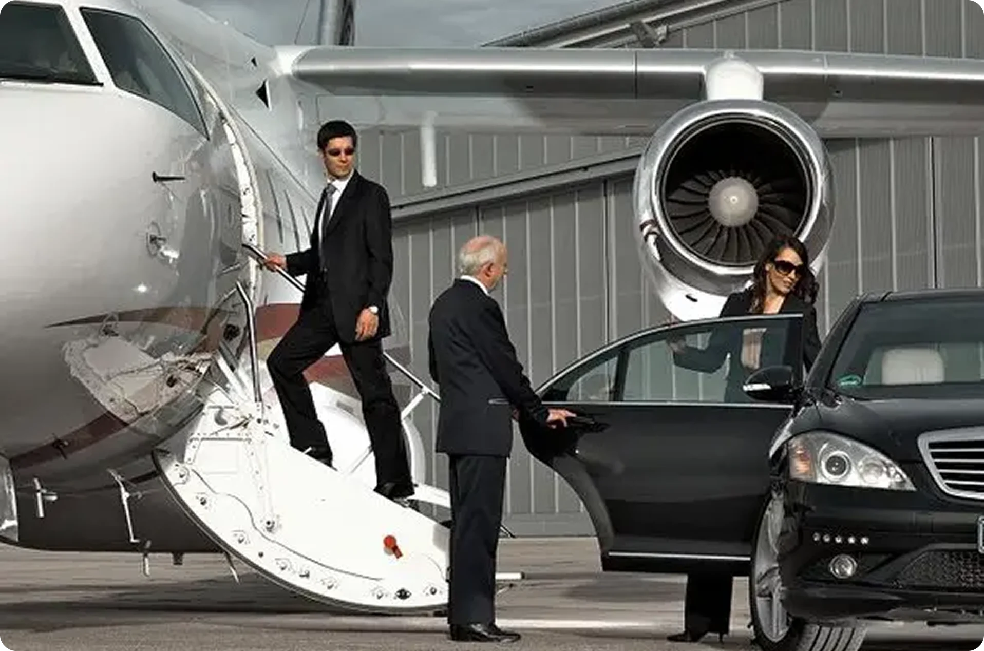 Easily book a luxury Austin limo service online